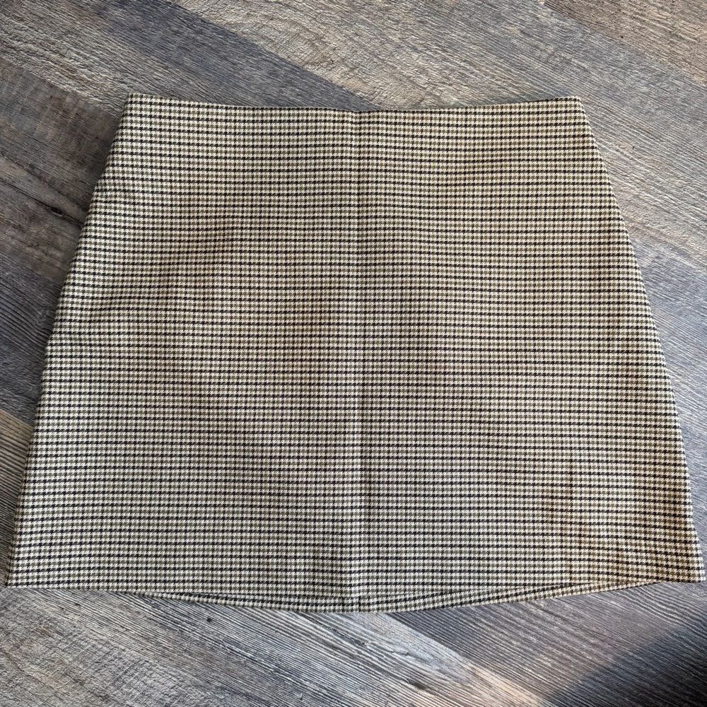 H&M Houndstooth Mini A-Line Skirt Size 8